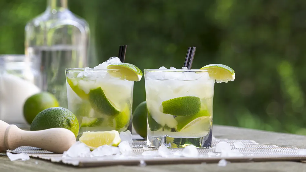 O que é a cachaça e como surgiu